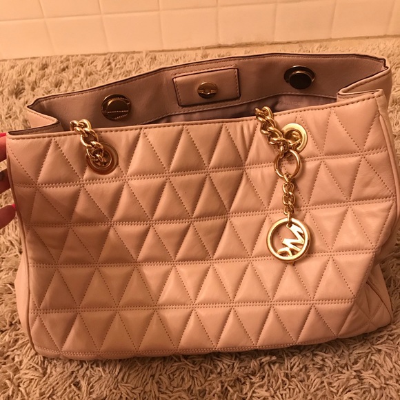 Michael Kors Handbags - Michael kors bag!